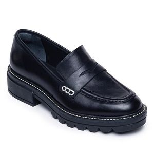 EUC Bernardo Chandler Black Leather Lug Sole Loafers Size 7